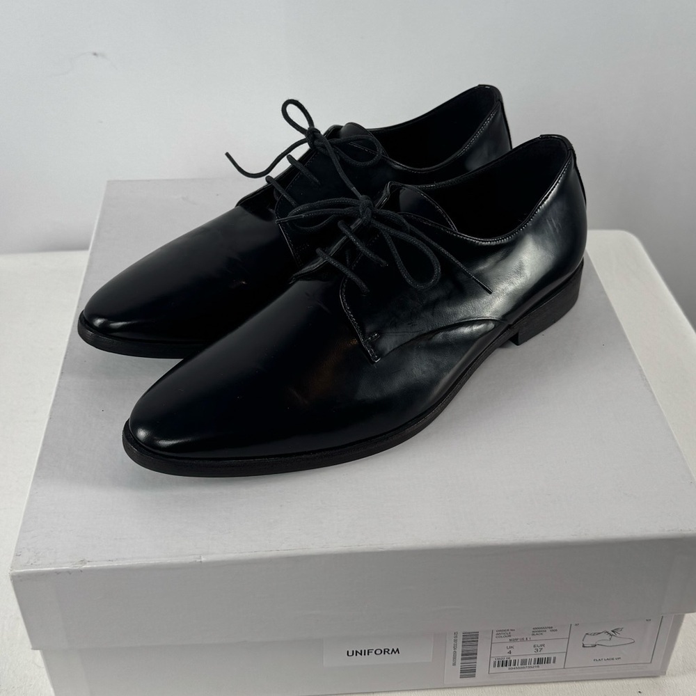 Burberry Uniform Patent Leather Derby Shoe in Black Size 7 or‎ 37 with Box